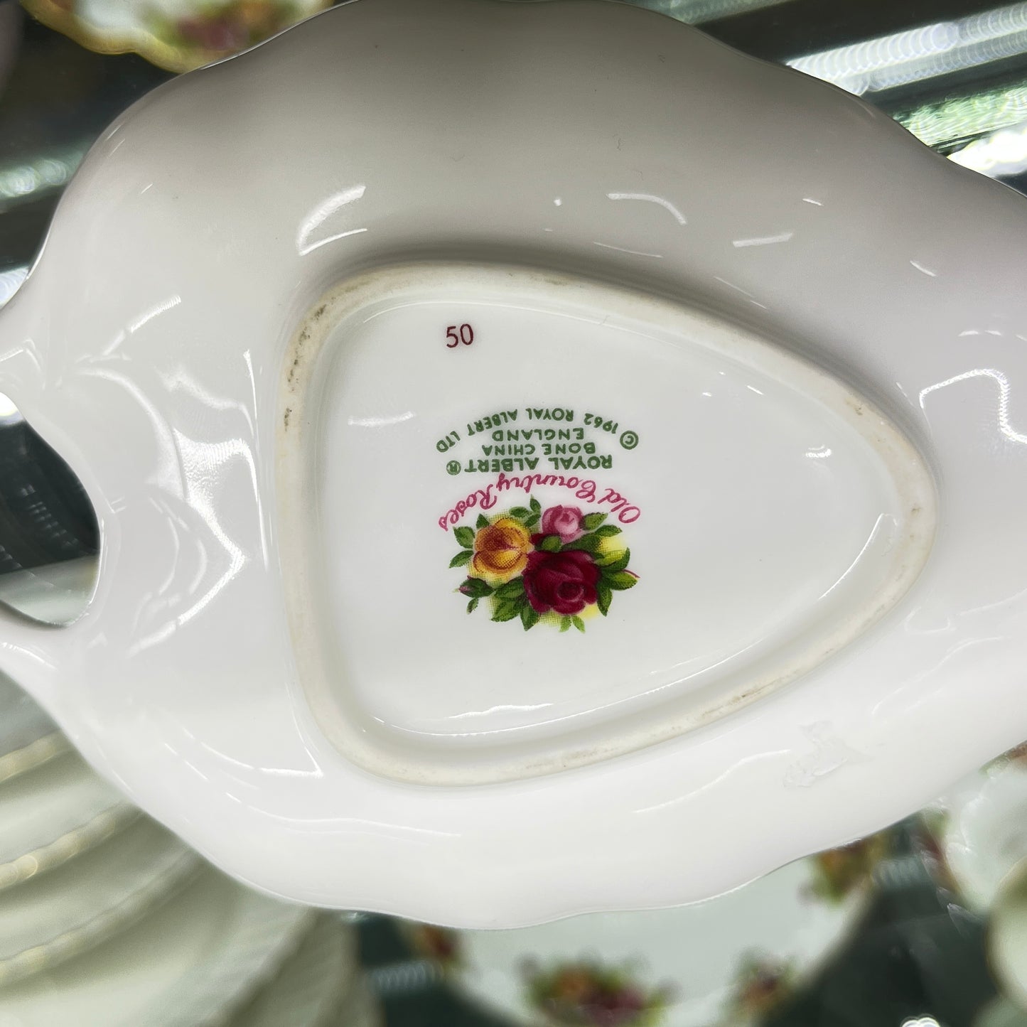 Royal Albert Old Country Roses Leaf Dish – 7.5" Long, Excellent Condition, Backstamped