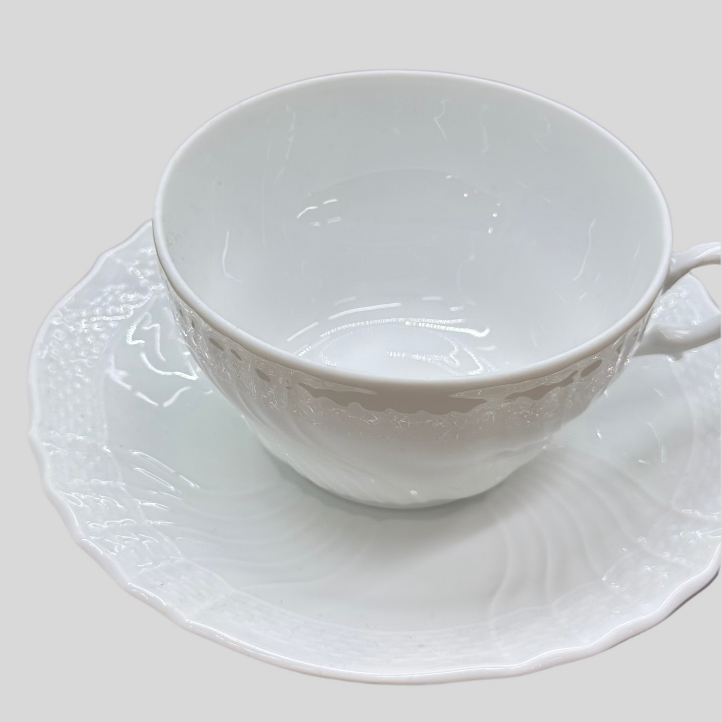RICHARD GINORI White Rilievo Teacup & Saucer Set | Embossed Swirl Porcelain | MINT CONDITION