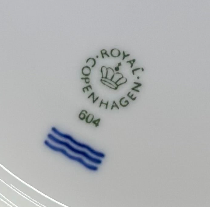 ROYAL COPENHAGEN White Half Lace Deep Plate #604 | 9.8 in (25cm) Rim Soup Bowl | Excellent Condition