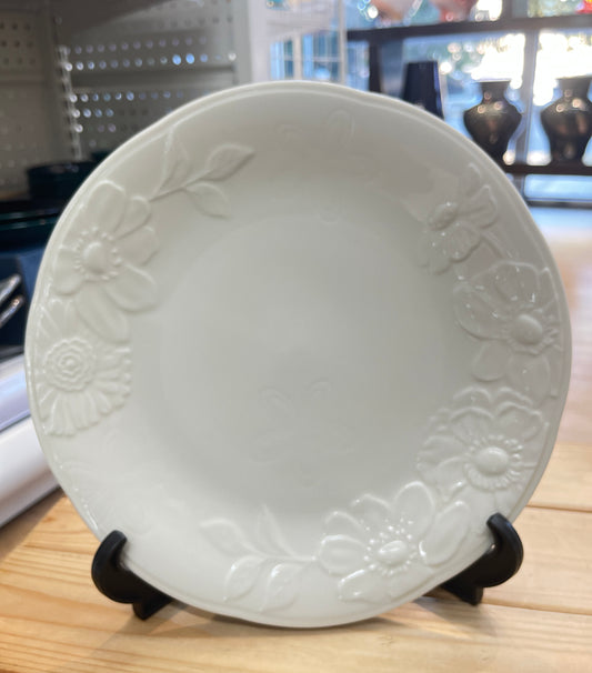 GIVENCHY Dinner Plate w/ embossed flowers made from Japan