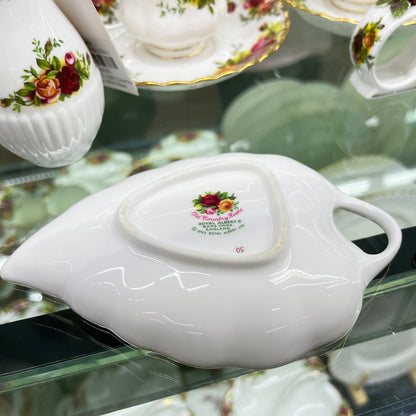 Royal Albert Old Country Roses Leaf Dish – 7.5" Long, Excellent Condition, Backstamped