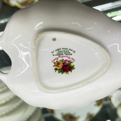 Royal Albert Old Country Roses Leaf Dish – 7.5" Long, Excellent Condition, Backstamped