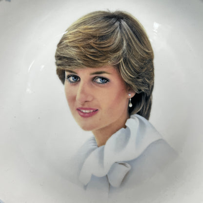 Royal Albert Lady Diana Spencer Collectors Plate - Diana & Charles Marriage 1981. British Royal Keepsake, Royal Family memorabilia